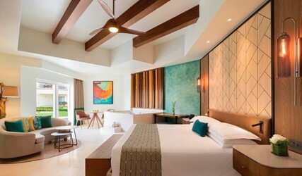 Junior Suite Swim-Up
