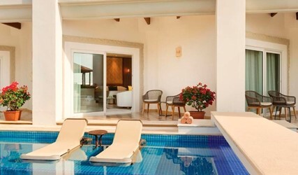 Junior Suite Swim-Up