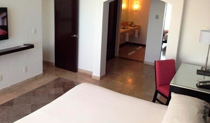 Honeymoon Suite Ocean Front