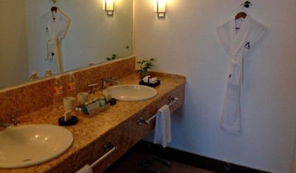 Honeymoon Suite Ocean Front