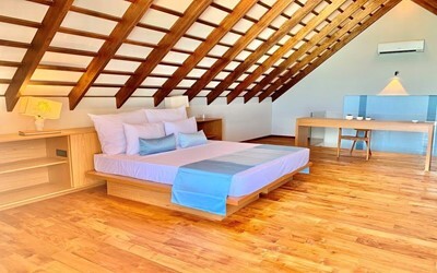 Superior Beach Loft