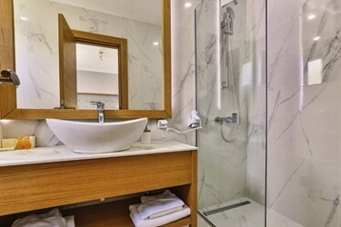 1 Bedroom Apartment Sea View