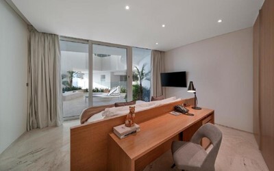 1 Bedroom Jacuzzi