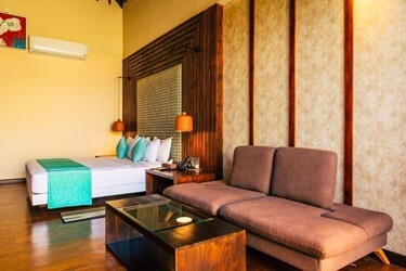 Deluxe With Jacuzzi