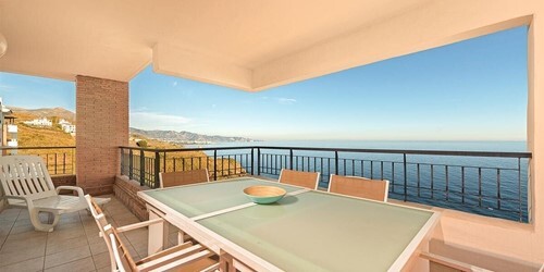 3 Bedroom Apartment Sea View