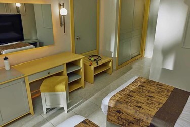 Economy Room
