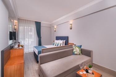 Garden Large Room
