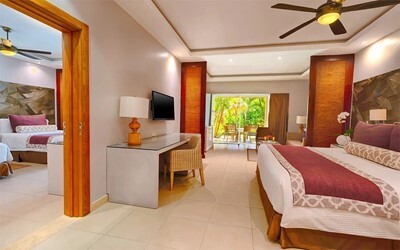 Deluxe Family Room Tropical View