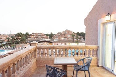 Apartment Premium With Pool View