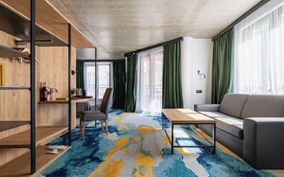 JUNIOR SUITE