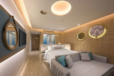 Pool Access Room