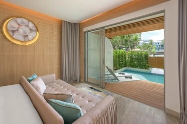 Pool Access Room