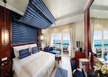 Signature Deluxe Sea View Room with/without Extra Bed