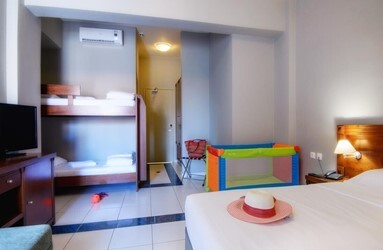 Family Room Open Plan (bunk beds)
