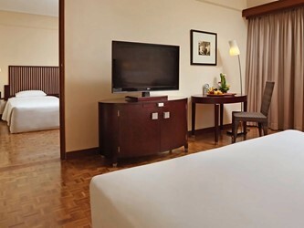 Deluxe Room - Connecting