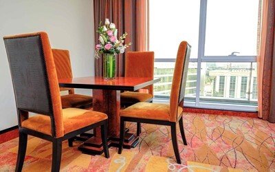Executive Deluxe Suite