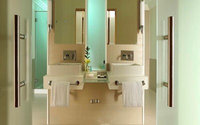 Executive Deluxe Suite