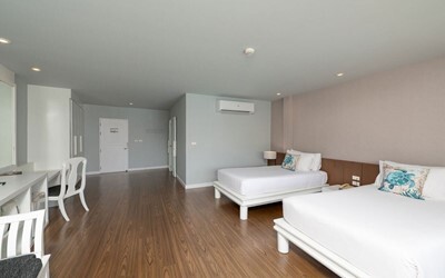 Premium Studio Garden View Room