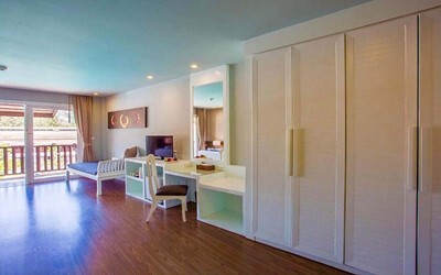Premium Studio Garden View Room