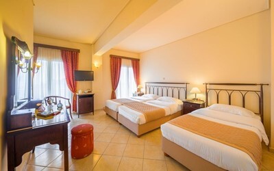 Triple Room Liston View 