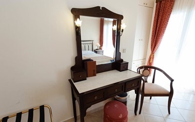 Triple Room Liston View 