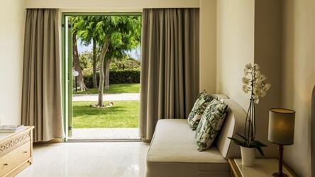 Bungalow Garden View
