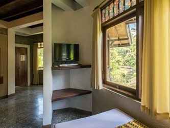 RIVER VILLA
