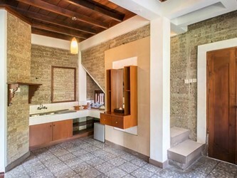 RIVER VILLA