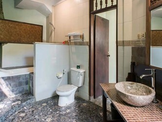 RIVER VILLA