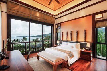 1-Bedroom Penthouse Pool Suite