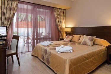 Two Bedroom Villa with Private Pool & Jacuzzi