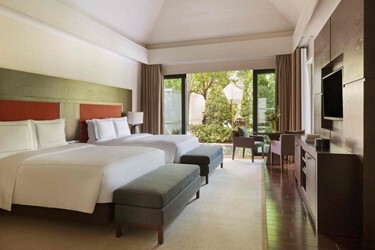 Grand Pool Villa