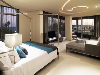 Corner Suite
