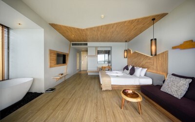 Grand Deluxe Sea View Room