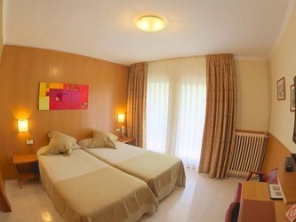 Comunicated Rooms (4 adults)