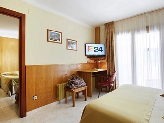 Comunicated Rooms (4 adults)
