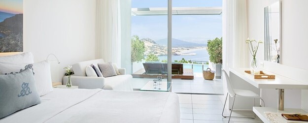Double Room Deluxe with Pool Front Sea View