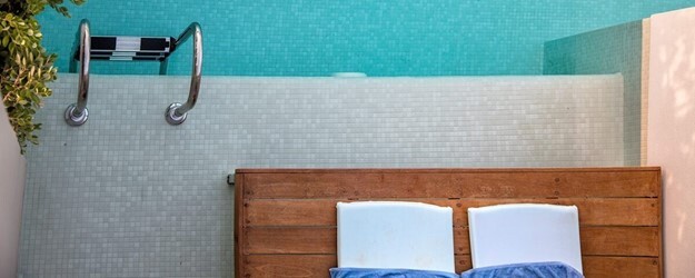 Double Room Deluxe with Pool Front Sea View