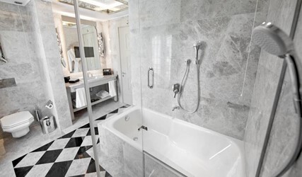 Corner Double Room with Sea View