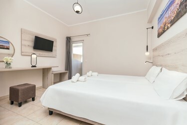 Double Room Promo