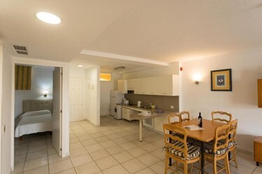 Two-Bedroom Apartment garden views - Dissability Acces