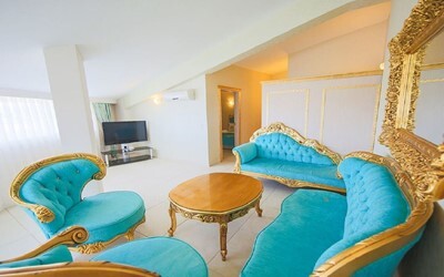 Captain Suite