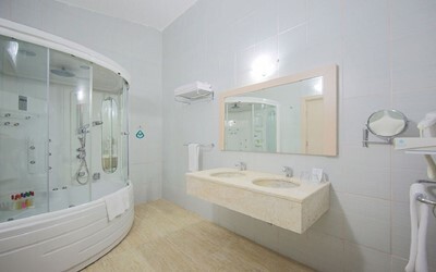 Captain Suite