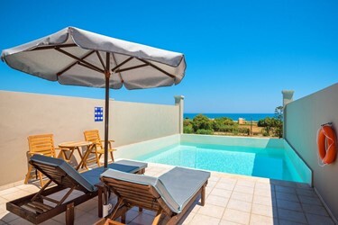 Superior Suite Sea View Private Pool