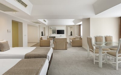 Hotel Suite Room