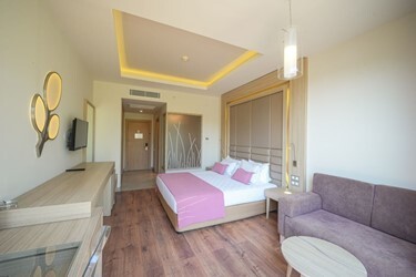 Standard Room Side Sea View