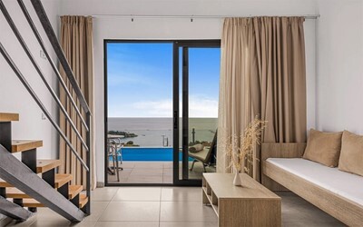Maisonette Sharing Pool Sea View