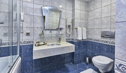 Deluxe Family Suite 