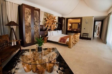 Arabian oryx royal pool villa
