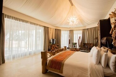 Arabian oryx royal pool villa